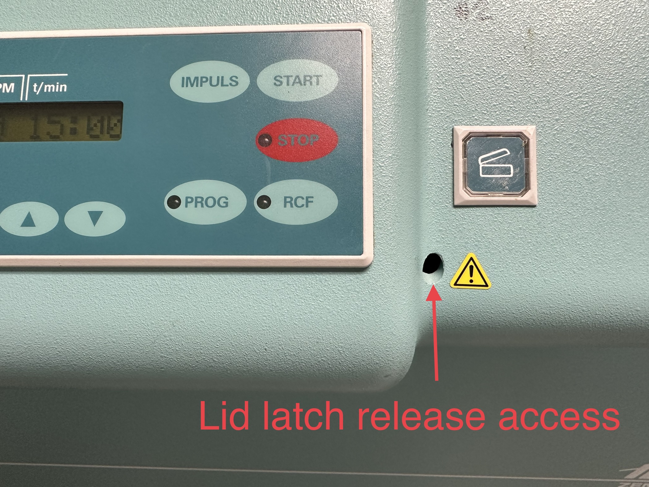 Open lid on Rotanta 460 centrifuge – Lab Equipment Notebook